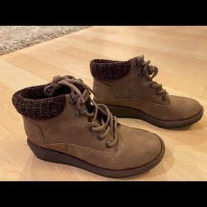 Brand New Blowfish Brown Boots Size 6